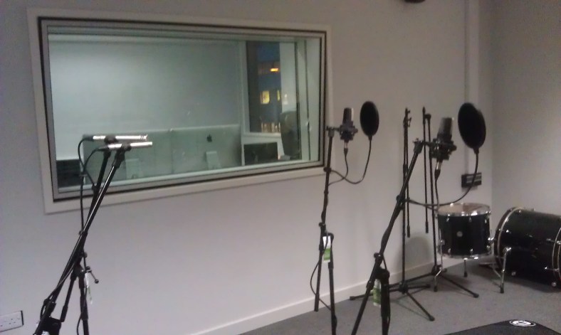 Group vocal recording setup